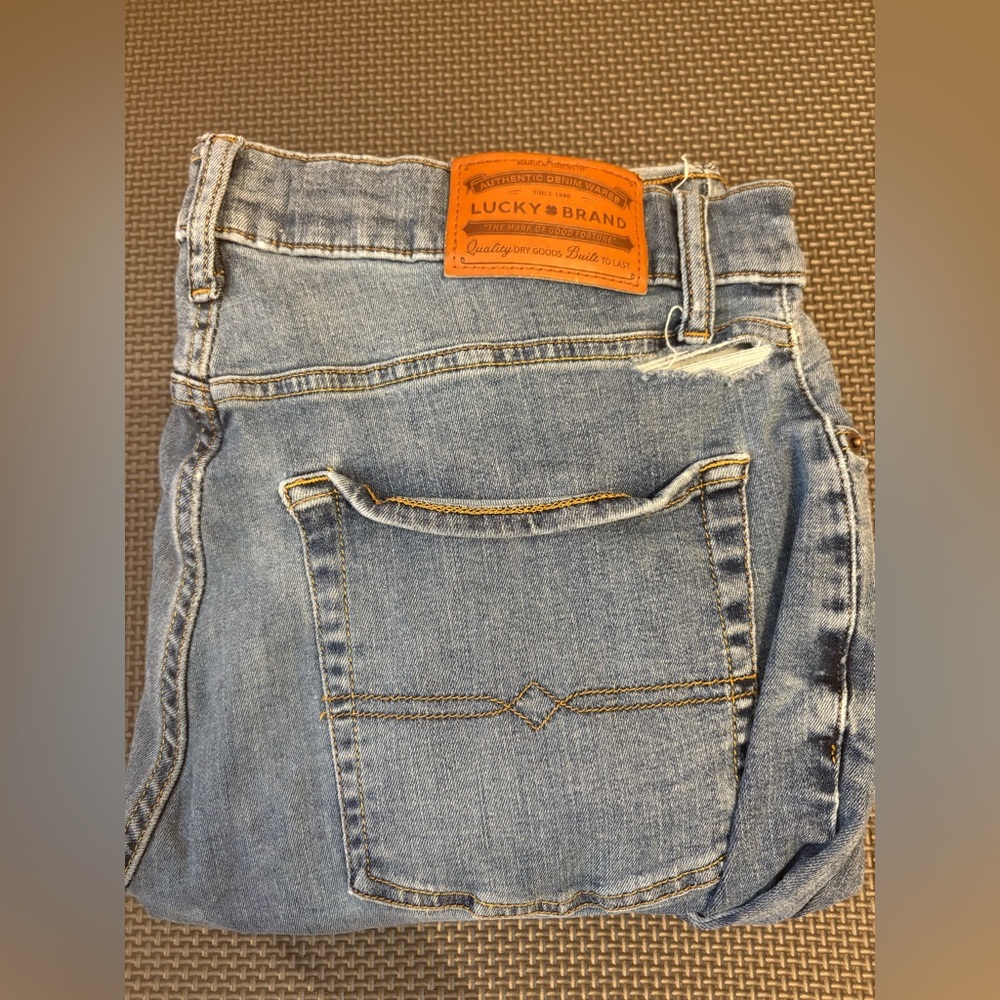 Men’s Lucky Brand jeans